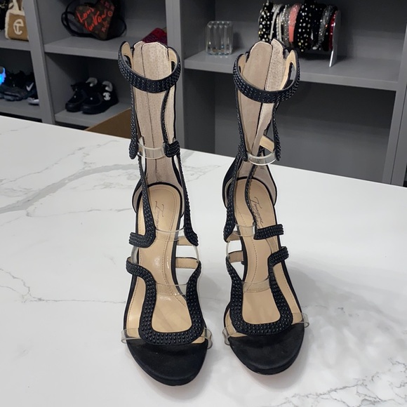 Vince Camuto Shoes - Vince Camuto Imagine Black size 38 heels.